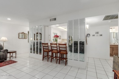 Beautifully kept 2BD/2BA 1,269 sqft golf-course home with leased on Sun City South Golf Course in Arizona - for sale on GolfHomes.com, golf home, golf lot