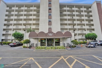 Move-in ready 2 bedroom condo in gated senior complex. Located on Inverrary Country Club in Florida - for sale on GolfHomes.com, golf home, golf lot