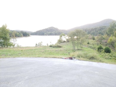 Build your dream home on this lakefront, culdesac lot on on Woodlake Golf Club in Tennessee - for sale on GolfHomes.com, golf home, golf lot