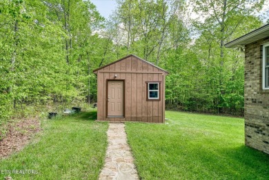 LAKE TANSI RESORT 2235 SQUARE FEET ALL BRICK HOME ON DOUBLE on Lake Tansi Village Country Club in Tennessee - for sale on GolfHomes.com, golf home, golf lot