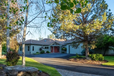 This spacious single level home, nestled on the 14th Fairway of on Eagle Crest Golf Resort - Resort Course in Oregon - for sale on GolfHomes.com, golf home, golf lot