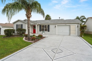 NO BOND! Roof & Water Heater 2021! This charming 2-bedroom on The Links of Spruce Creek in Florida - for sale on GolfHomes.com, golf home, golf lot