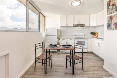 Welcome Home to Your Cozy Retreat at Royal Towers !Nestled on on Honolulu Country Club in Hawaii - for sale on GolfHomes.com, golf home, golf lot