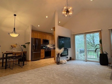 Get ready for the WOW factor! Gorgeous upper floor townhome on Fox Run Golf Links in Illinois - for sale on GolfHomes.com, golf home, golf lot