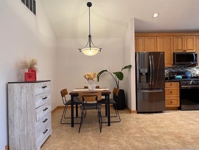 Get ready for the WOW factor! Gorgeous upper floor townhome on Fox Run Golf Links in Illinois - for sale on GolfHomes.com, golf home, golf lot