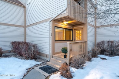 Luxuriously renovated two-bedroom townhome with a spacious on Park Meadows Country Club in Utah - for sale on GolfHomes.com, golf home, golf lot