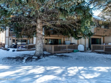 Luxuriously renovated two-bedroom townhome with a spacious on Park Meadows Country Club in Utah - for sale on GolfHomes.com, golf home, golf lot