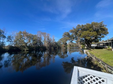 Fabulous 2-bedroom 2 bath home in an active community in on Bay Tree Golf Course in Florida - for sale on GolfHomes.com, golf home, golf lot