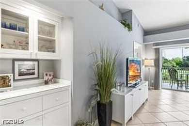 Escape the cold and step into the vibrant, low-density lifestyle on Olde Hickory Golf and Country Club in Florida - for sale on GolfHomes.com, golf home, golf lot