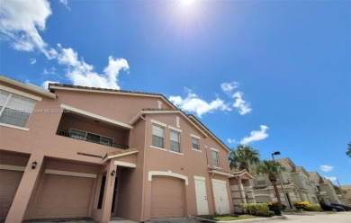 Beautiful, Remodeled, Light & Spacious Townhome in a Quiet & on Pine Tree Golf Club in Florida - for sale on GolfHomes.com, golf home, golf lot