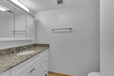 ALL AGES condo blends style & function! Spacious bedroom on Inverrary Country Club in Florida - for sale on GolfHomes.com, golf home, golf lot