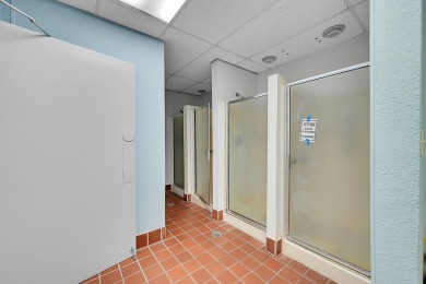 ALL AGES condo blends style & function! Spacious bedroom on Inverrary Country Club in Florida - for sale on GolfHomes.com, golf home, golf lot