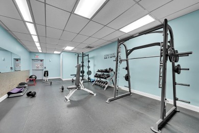 ALL AGES condo blends style & function! Spacious bedroom on Inverrary Country Club in Florida - for sale on GolfHomes.com, golf home, golf lot