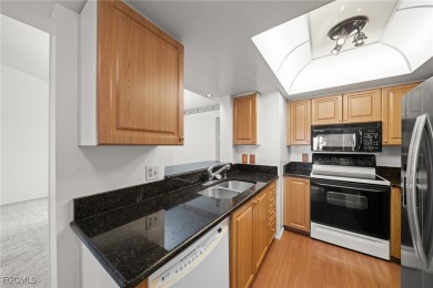 Cross Creek Golfing Community - 2 Bedrooms + Den, 2 Bathrooms on Cross Creek Country Club in Florida - for sale on GolfHomes.com, golf home, golf lot