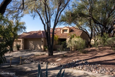 Rare 3 bedroom Ventana Canyon Golf Villa in prime location. End on The Lodge at Ventana Canyon - Canyon  in Arizona - for sale on GolfHomes.com, golf home, golf lot