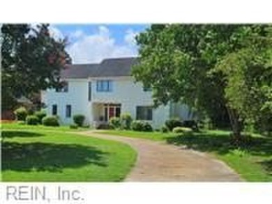 *INSTANT EQUITY* Welcome to 9104 River Cres, a beautifully on Cedar Point Country Club in Virginia - for sale on GolfHomes.com, golf home, golf lot