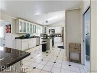 *INSTANT EQUITY* Welcome to 9104 River Cres, a beautifully on Cedar Point Country Club in Virginia - for sale on GolfHomes.com, golf home, golf lot
