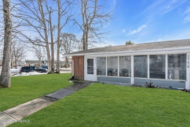 Discover comfortable, low-maintenance living in this on Greenbriar Woodlands in New Jersey - for sale on GolfHomes.com, golf home, golf lot