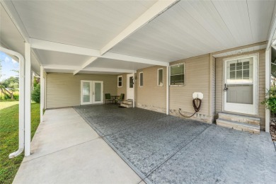 Welcome home to this charming 2-bedroom, 2 bath manufactured on El Diablo Executive Golf Course in Florida - for sale on GolfHomes.com, golf home, golf lot