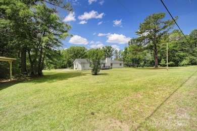 Welcome to 263 Fairway Circle, Rock Hill, SC! Where Front Porch on Rock Hill Country Club in South Carolina - for sale on GolfHomes.com, golf home, golf lot