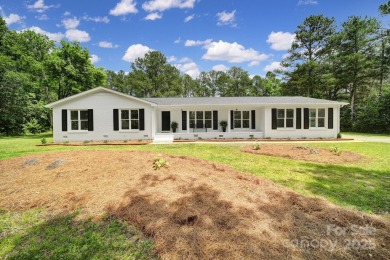 Welcome to 263 Fairway Circle, Rock Hill, SC! Where Front Porch on Rock Hill Country Club in South Carolina - for sale on GolfHomes.com, golf home, golf lot