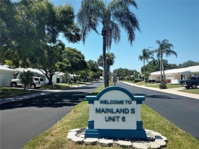 Attention Golfers, Sunseekers, Snowbirds...perfect opportunity on Mainlands Golf Club in Florida - for sale on GolfHomes.com, golf home, golf lot