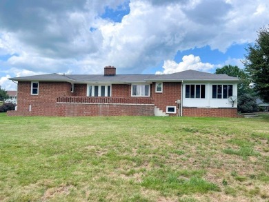Nestled in an established neighborhood near the Wytheville golf on Wytheville Golf Club, Inc. in Virginia - for sale on GolfHomes.com, golf home, golf lot