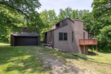 Bright, airy, and updated 4 bed, 2.5 bath Galena Territory on Eagle Ridge Inn and Resort in Illinois - for sale on GolfHomes.com, golf home, golf lot