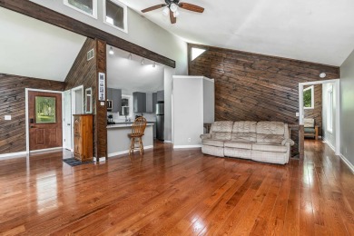 Bright, airy, and updated 4 bed, 2.5 bath Galena Territory on Eagle Ridge Inn and Resort in Illinois - for sale on GolfHomes.com, golf home, golf lot