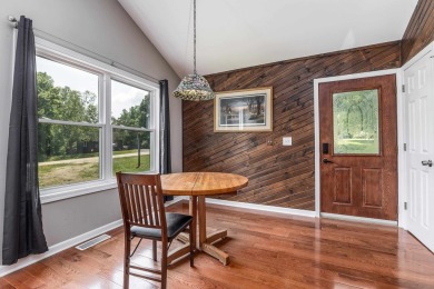 Bright, airy, and updated 4 bed, 2.5 bath Galena Territory on Eagle Ridge Inn and Resort in Illinois - for sale on GolfHomes.com, golf home, golf lot
