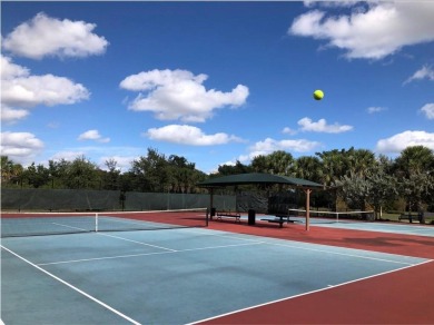 Welcome HOME to this updated corner unit with an open-concept on Palm-Aire Country Club and Resort - The Oaks in Florida - for sale on GolfHomes.com, golf home, golf lot