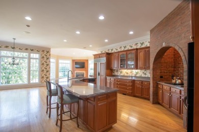 IMAGINE YOUR DREAM HOME THAT OVERLOOKS THE VIRGINIAN GOLF on Virginian Golf Club in Virginia - for sale on GolfHomes.com, golf home, golf lot