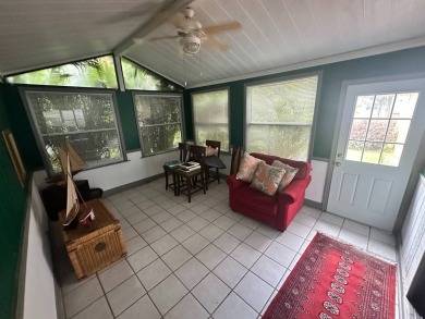 This well-loved 2-bedroom, 2-bathroom Palm Harbor home is being on Del Tura Golf and Country Club in Florida - for sale on GolfHomes.com, golf home, golf lot