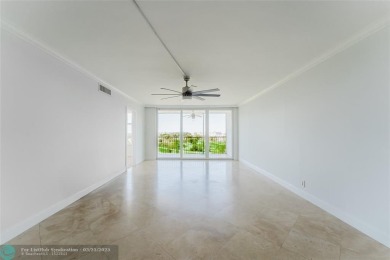 This beautiful 2-bedroom 2-bathroom condo located in the on Palm-Aire Country Club and Resort - Palms in Florida - for sale on GolfHomes.com, golf home, golf lot
