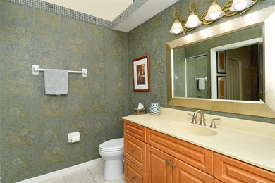 Take a look at this beautifully updated second-floor Drummond on Heritage Oaks Golf and Country Club in Florida - for sale on GolfHomes.com, golf home, golf lot