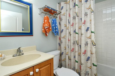 Take a look at this beautifully updated second-floor Drummond on Heritage Oaks Golf and Country Club in Florida - for sale on GolfHomes.com, golf home, golf lot