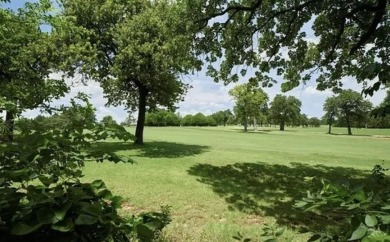 Beautifully updated townhome with golf course views in the heart on KickingBird Golf Course in Oklahoma - for sale on GolfHomes.com, golf home, golf lot