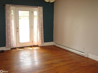 Don't miss out on this well-maintained 1.5-story, 3-bedroom on Twin Lakes Golf Course in Iowa - for sale on GolfHomes.com, golf home, golf lot