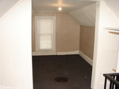 Don't miss out on this well-maintained 1.5-story, 3-bedroom on Twin Lakes Golf Course in Iowa - for sale on GolfHomes.com, golf home, golf lot