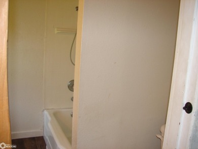 Don't miss out on this well-maintained 1.5-story, 3-bedroom on Twin Lakes Golf Course in Iowa - for sale on GolfHomes.com, golf home, golf lot