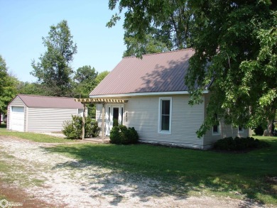 Don't miss out on this well-maintained 1.5-story, 3-bedroom on Twin Lakes Golf Course in Iowa - for sale on GolfHomes.com, golf home, golf lot