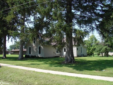 Don't miss out on this well-maintained 1.5-story, 3-bedroom on Twin Lakes Golf Course in Iowa - for sale on GolfHomes.com, golf home, golf lot