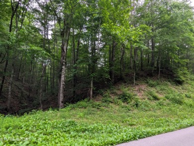 Excellent building lot on over an acre of rolling woodland with on Laurel Valley Golf Course in Tennessee - for sale on GolfHomes.com, golf home, golf lot