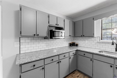 Don't miss your chance to own this beautifully updated 3BR/2BA on Golf Club of Macon in Georgia - for sale on GolfHomes.com, golf home, golf lot