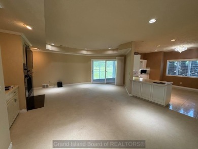 Beautiful condo overlooking the 18th fairway of Riverside Golf on Riverside Country Club in Nebraska - for sale on GolfHomes.com, golf home, golf lot