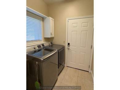 Beautiful condo overlooking the 18th fairway of Riverside Golf on Riverside Country Club in Nebraska - for sale on GolfHomes.com, golf home, golf lot