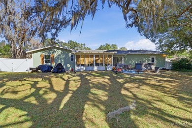 Welcome to your ideal starter home or perfect snowbird retreat on Citrus Springs Country Club in Florida - for sale on GolfHomes.com, golf home, golf lot