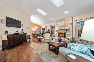 Experience year-round lakeview luxury in this meticulously on DeSoto Golf Course in Arkansas - for sale on GolfHomes.com, golf home, golf lot