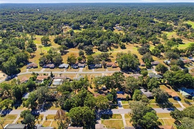 Welcome to your ideal starter home or perfect snowbird retreat on Citrus Springs Country Club in Florida - for sale on GolfHomes.com, golf home, golf lot