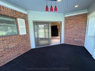 Beautiful condo overlooking the 18th fairway of Riverside Golf on Riverside Country Club in Nebraska - for sale on GolfHomes.com, golf home, golf lot